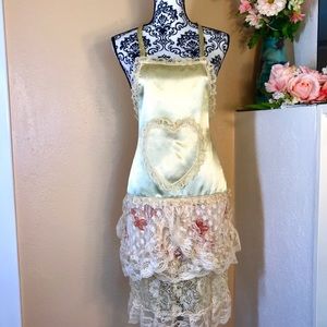💕Flirty Heart & Lace Apron 🔥